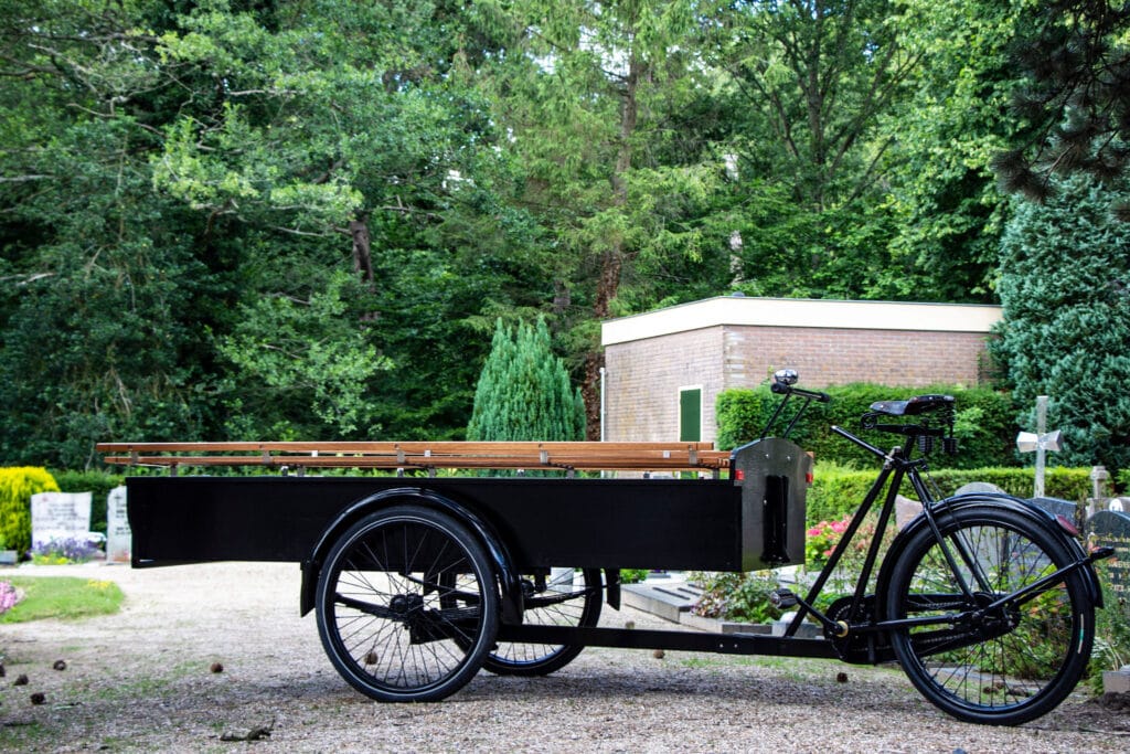Bijzonder rouwvervoer bierfiets Funeral Care 2