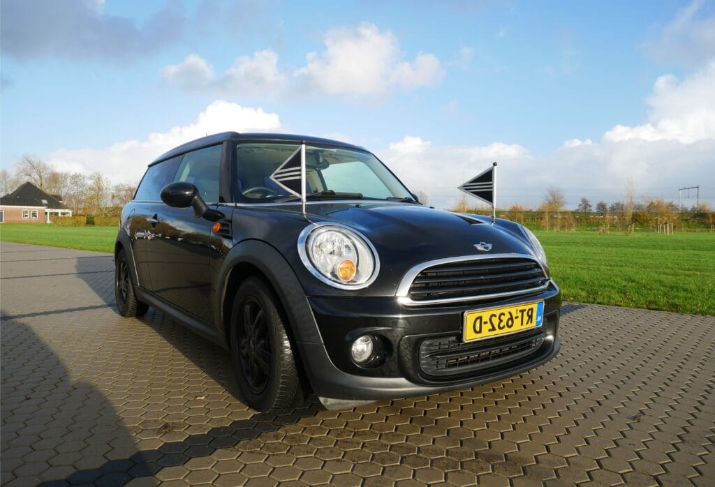 Rouwauto mini Funeral Care